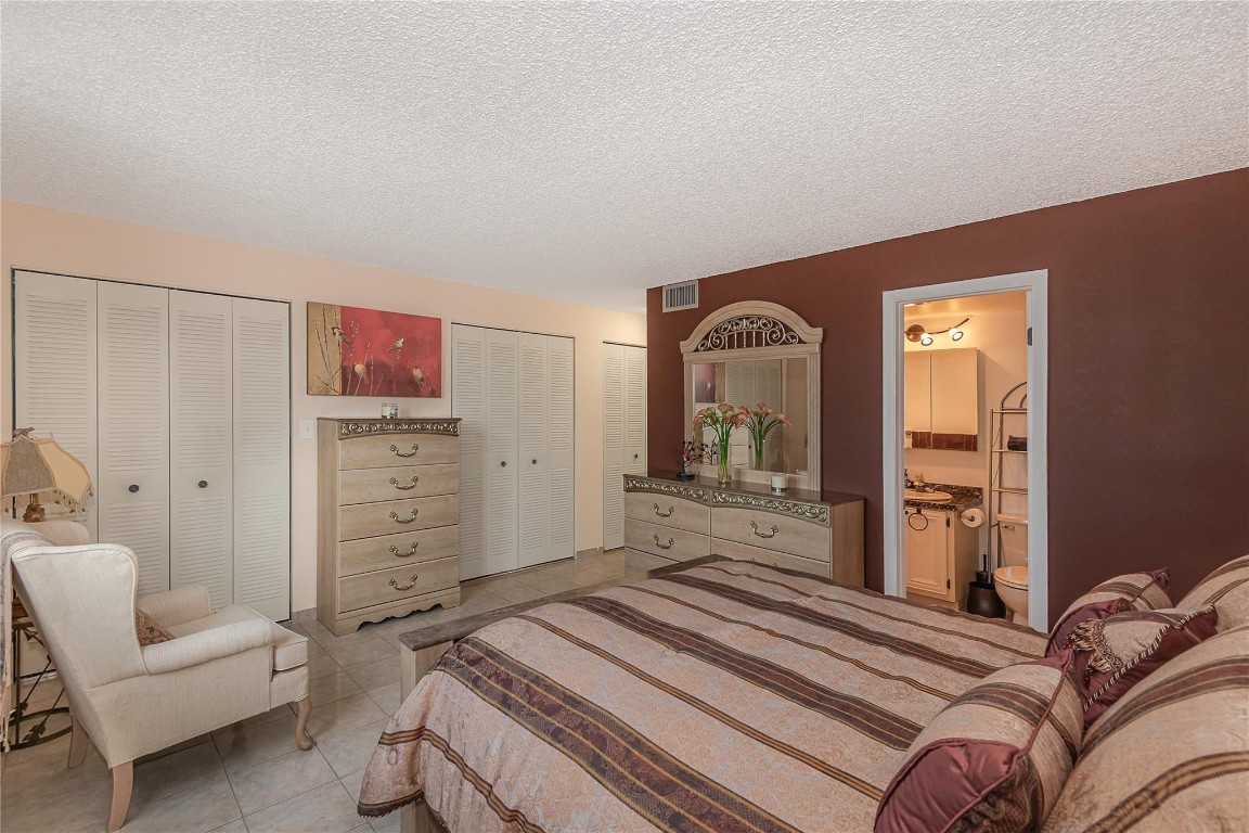 MEADOWBROOK LAKES - Residential