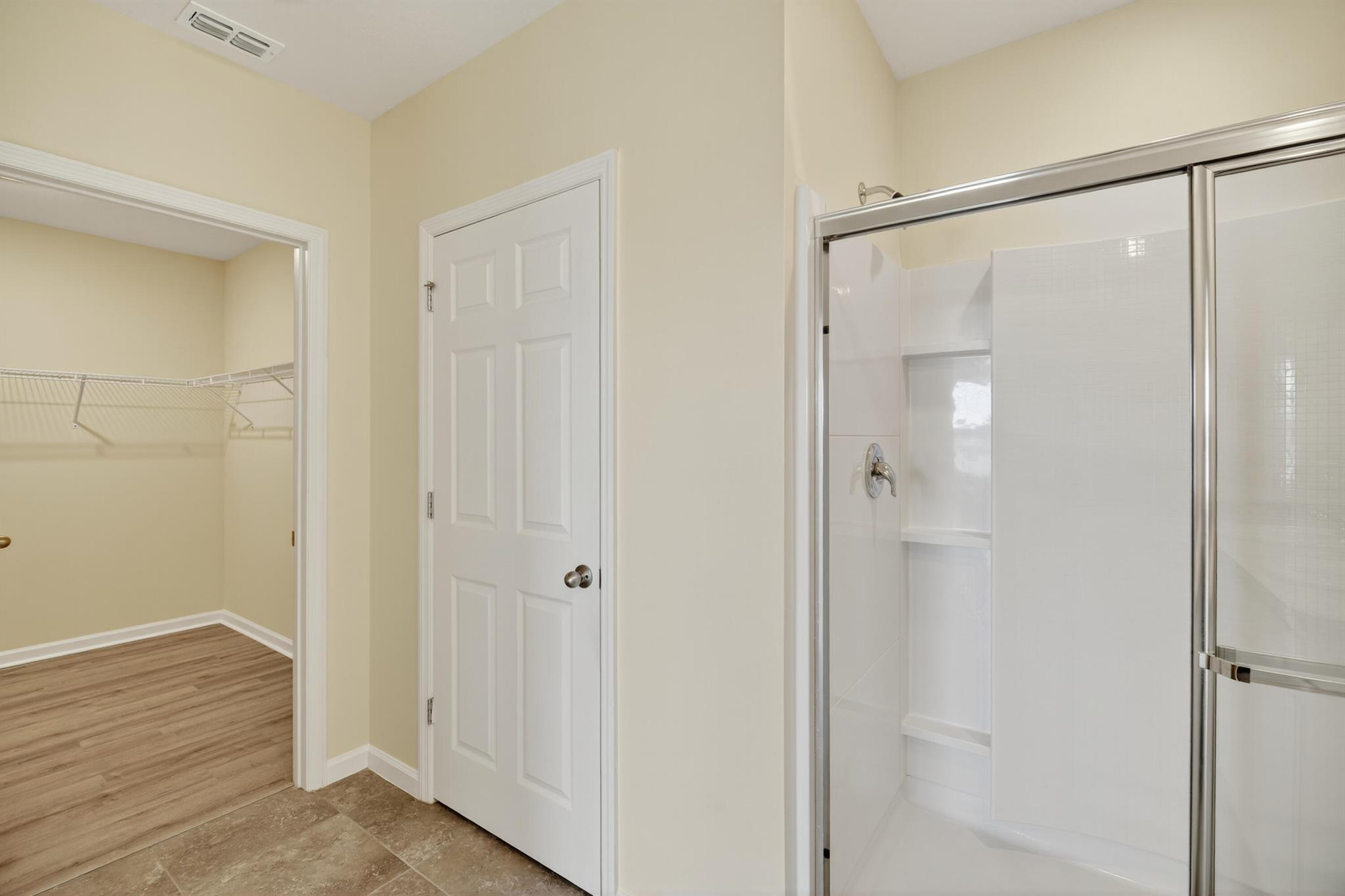 LOST TREE PRESERVE - Residential Lease