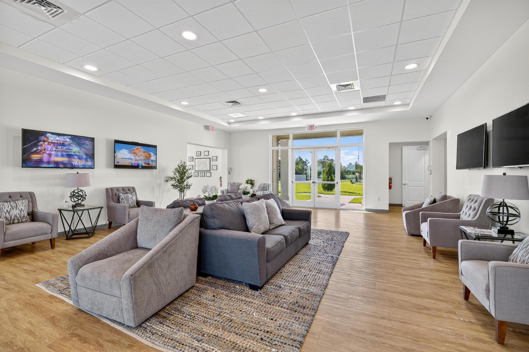 LOST TREE PRESERVE - Residential Lease