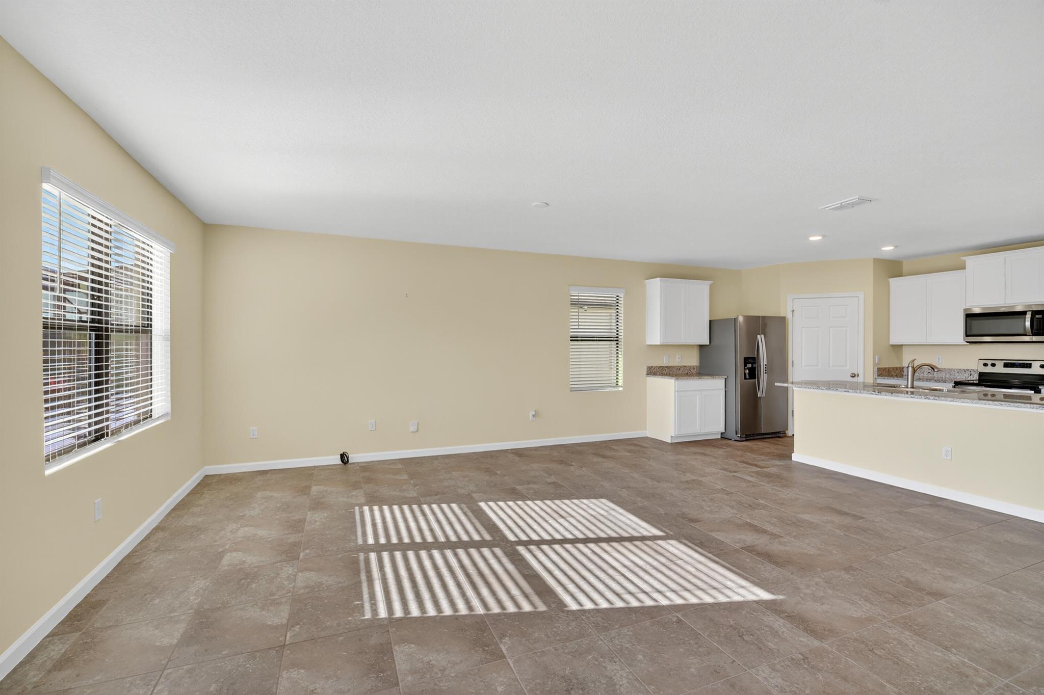 LOST TREE PRESERVE - Residential Lease