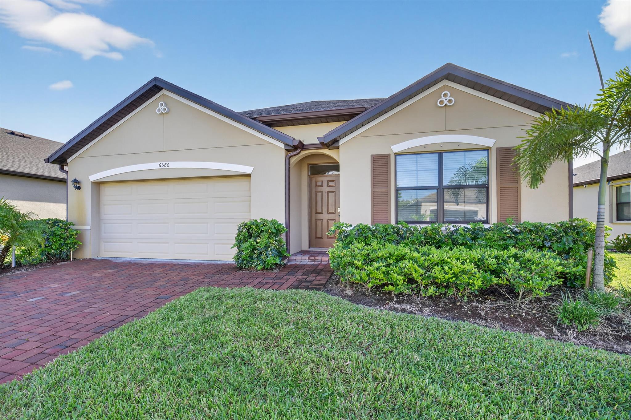 LOST TREE PRESERVE - Residential Lease