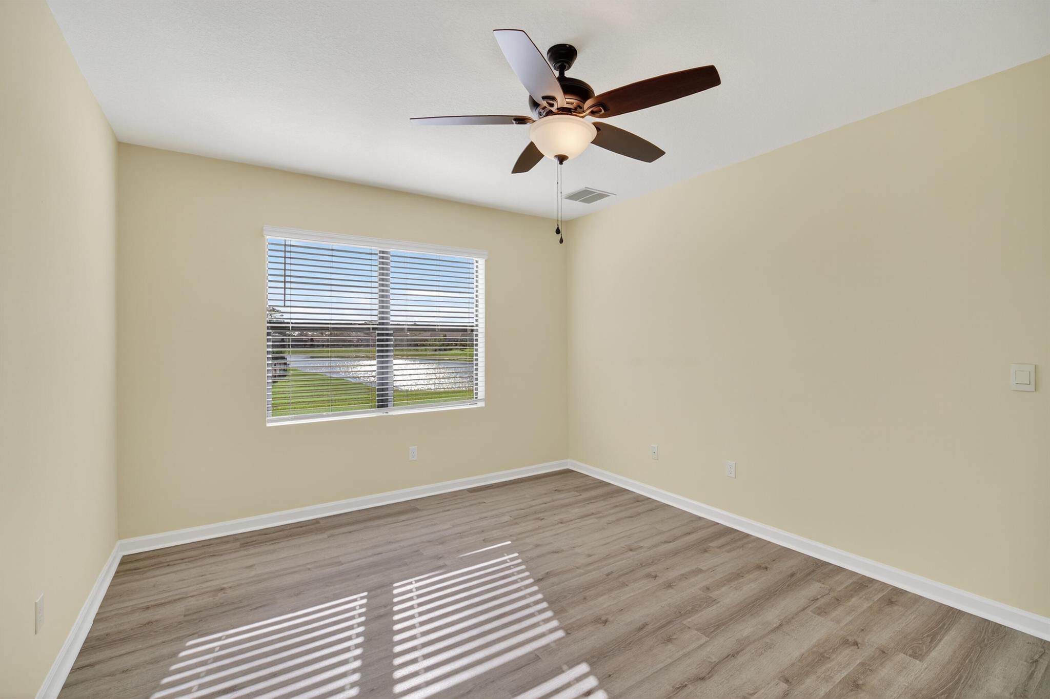 LOST TREE PRESERVE - Residential Lease