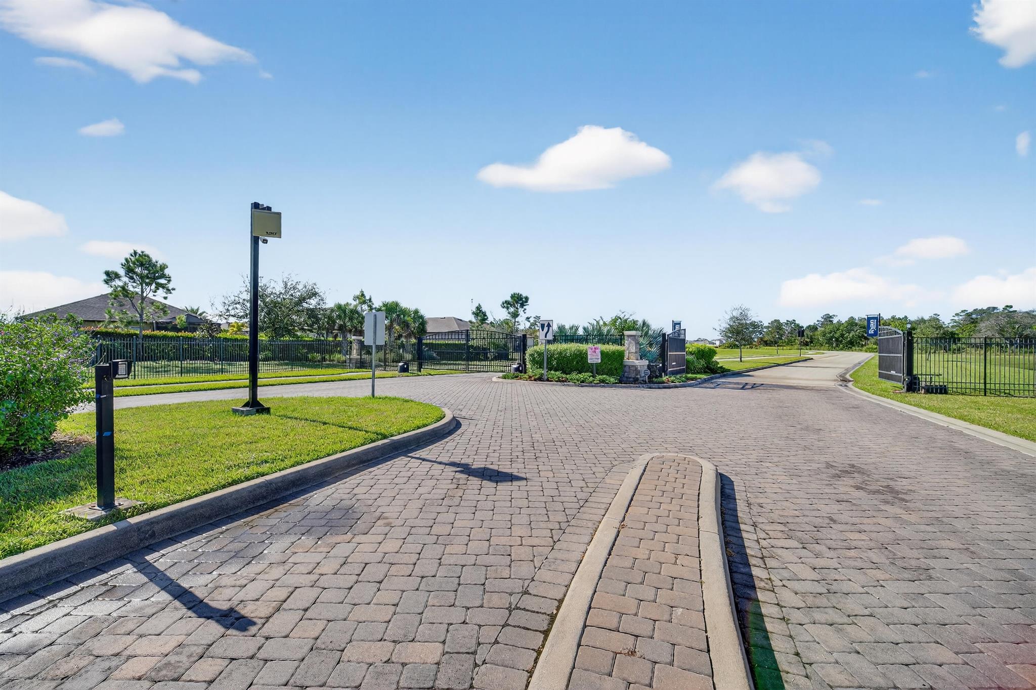 LOST TREE PRESERVE - Residential Lease