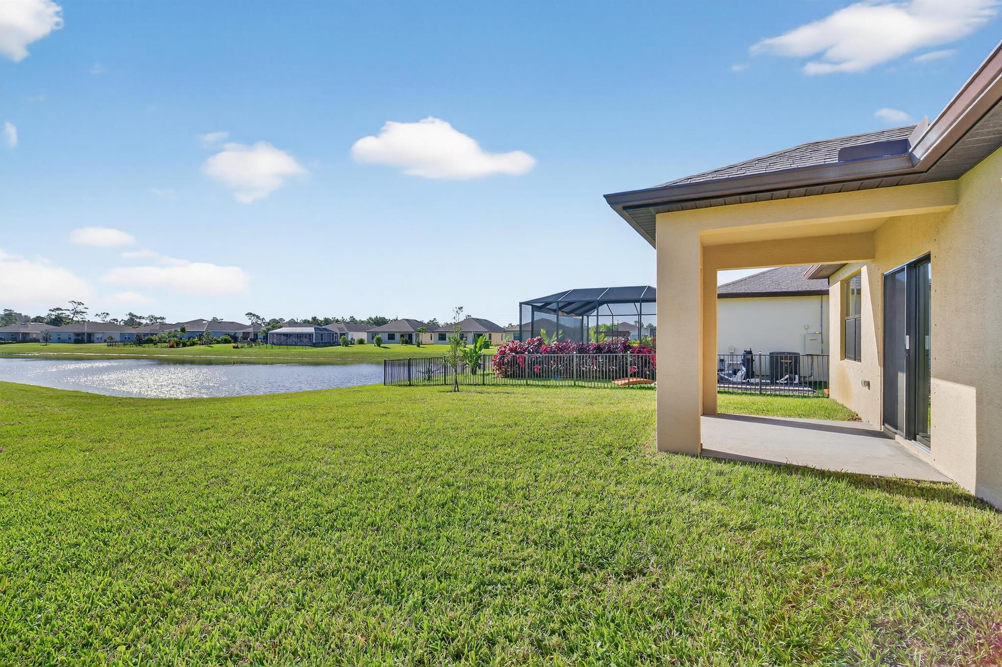 LOST TREE PRESERVE - Residential Lease