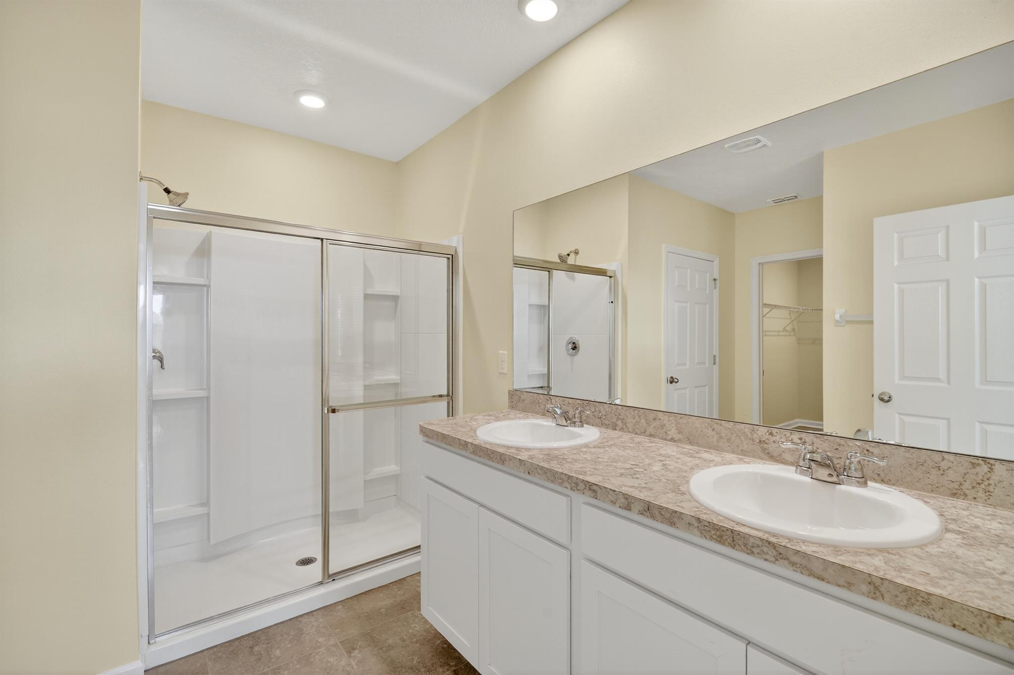 LOST TREE PRESERVE - Residential Lease