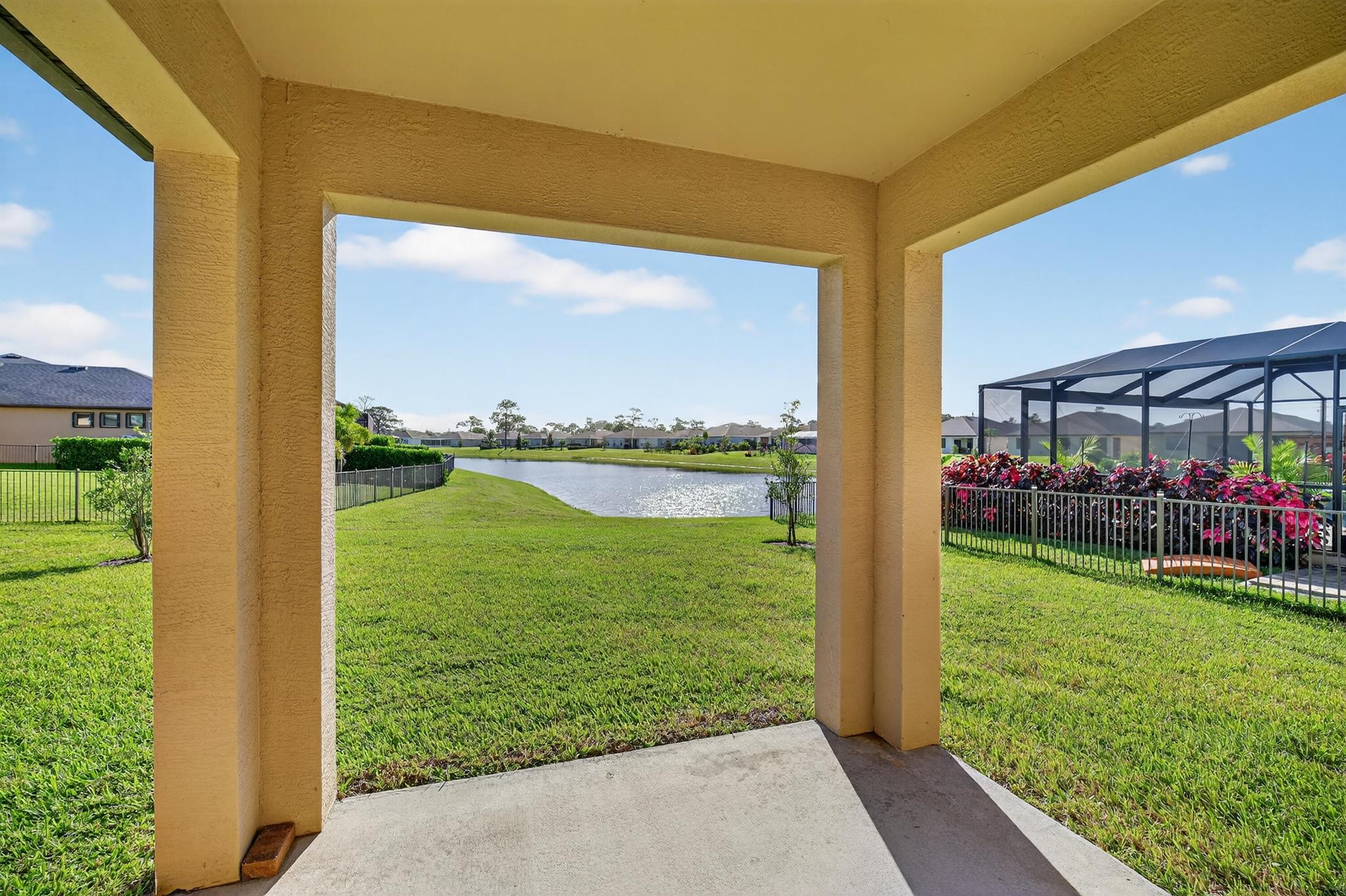 LOST TREE PRESERVE - Residential Lease