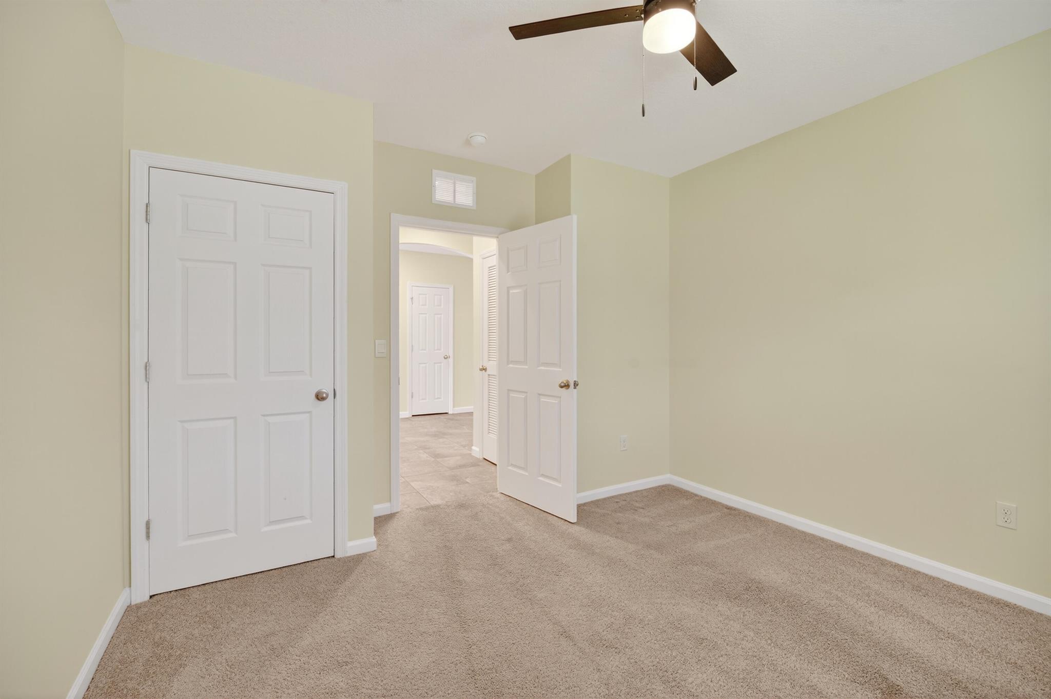 LOST TREE PRESERVE - Residential Lease