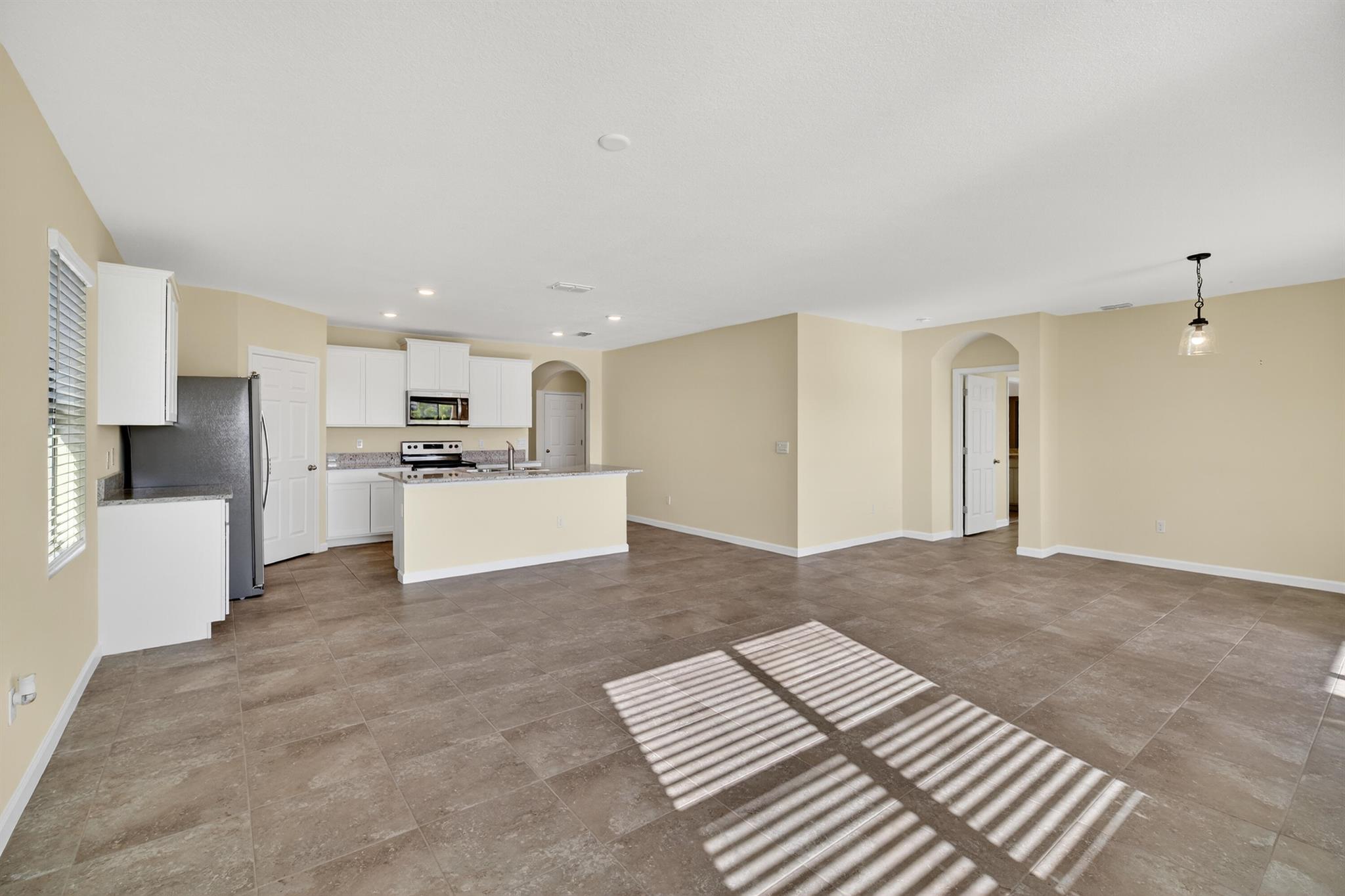 LOST TREE PRESERVE - Residential Lease