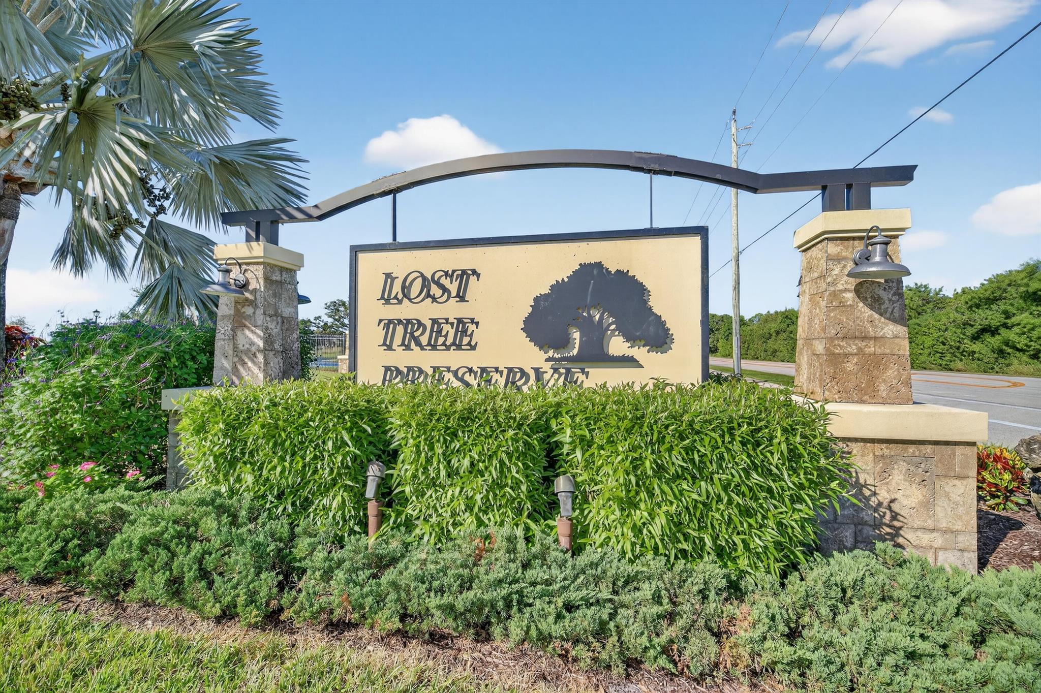 LOST TREE PRESERVE - Residential Lease