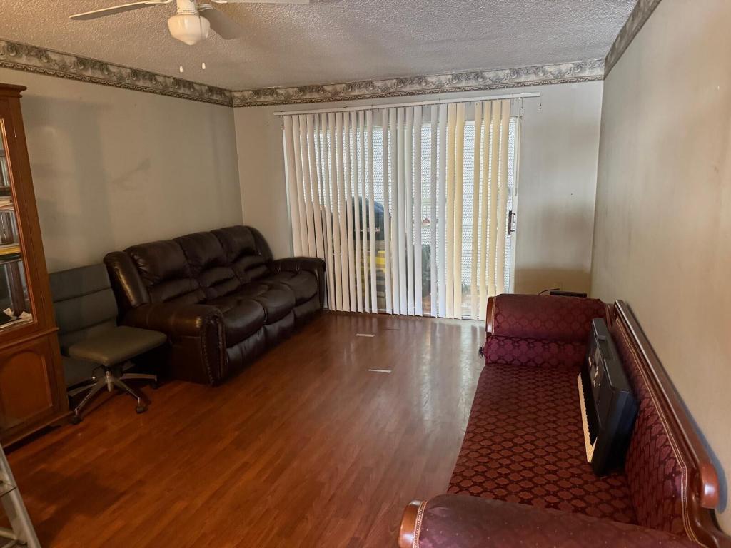 BROOKFIELD SQUARE CONDO - Residential