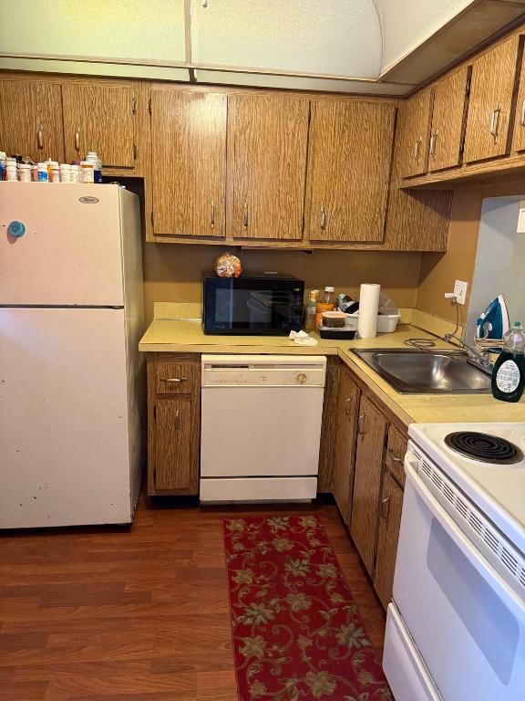 BROOKFIELD SQUARE CONDO - Residential