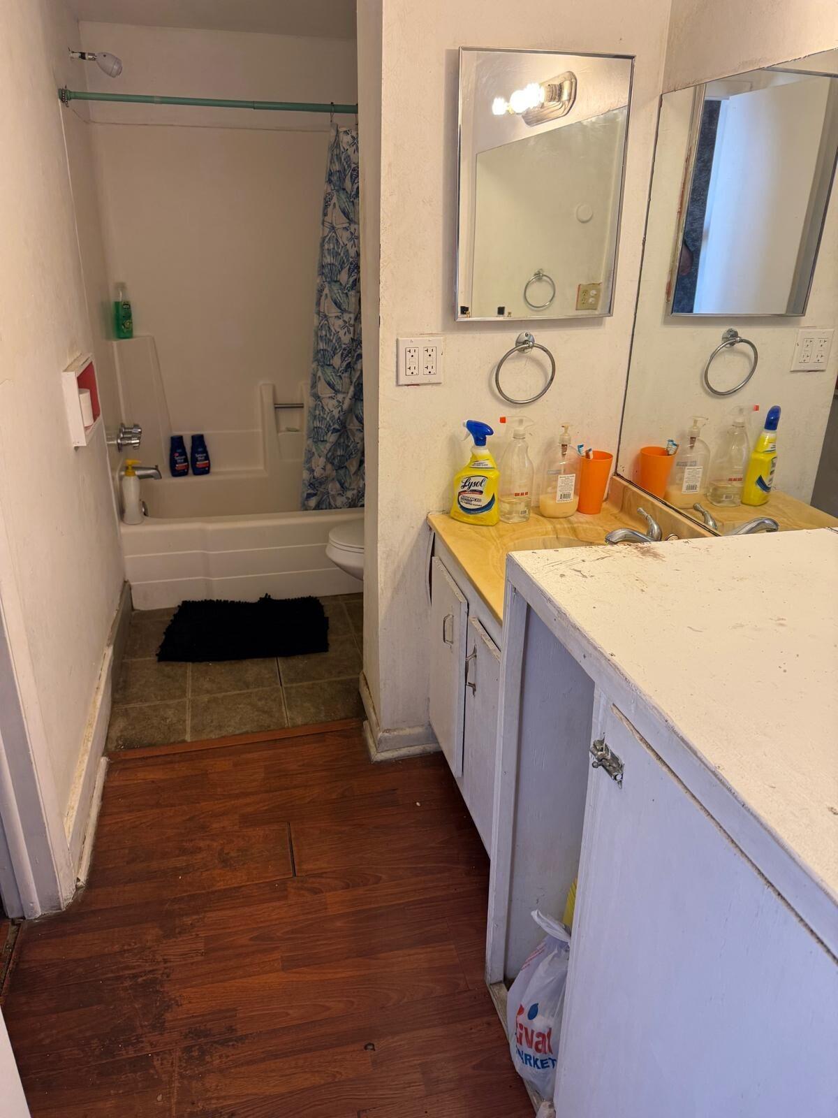 BROOKFIELD SQUARE CONDO - Residential