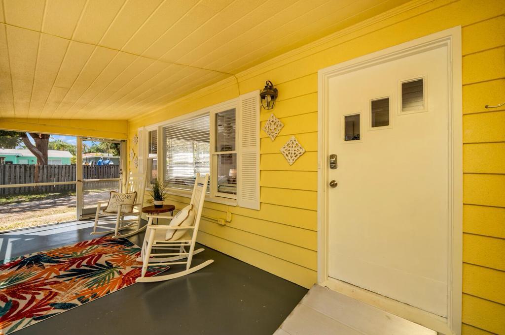 Photo of 813 SE 14TH Court, Fort Lauderdale, FL 33316 (MLS # B26066861)