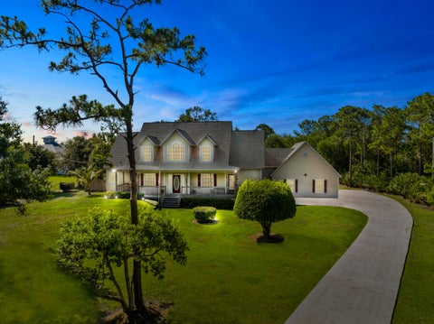 Photo of 405 SE Salerno Road, Stuart, FL 34997 (MLS # B26058093)