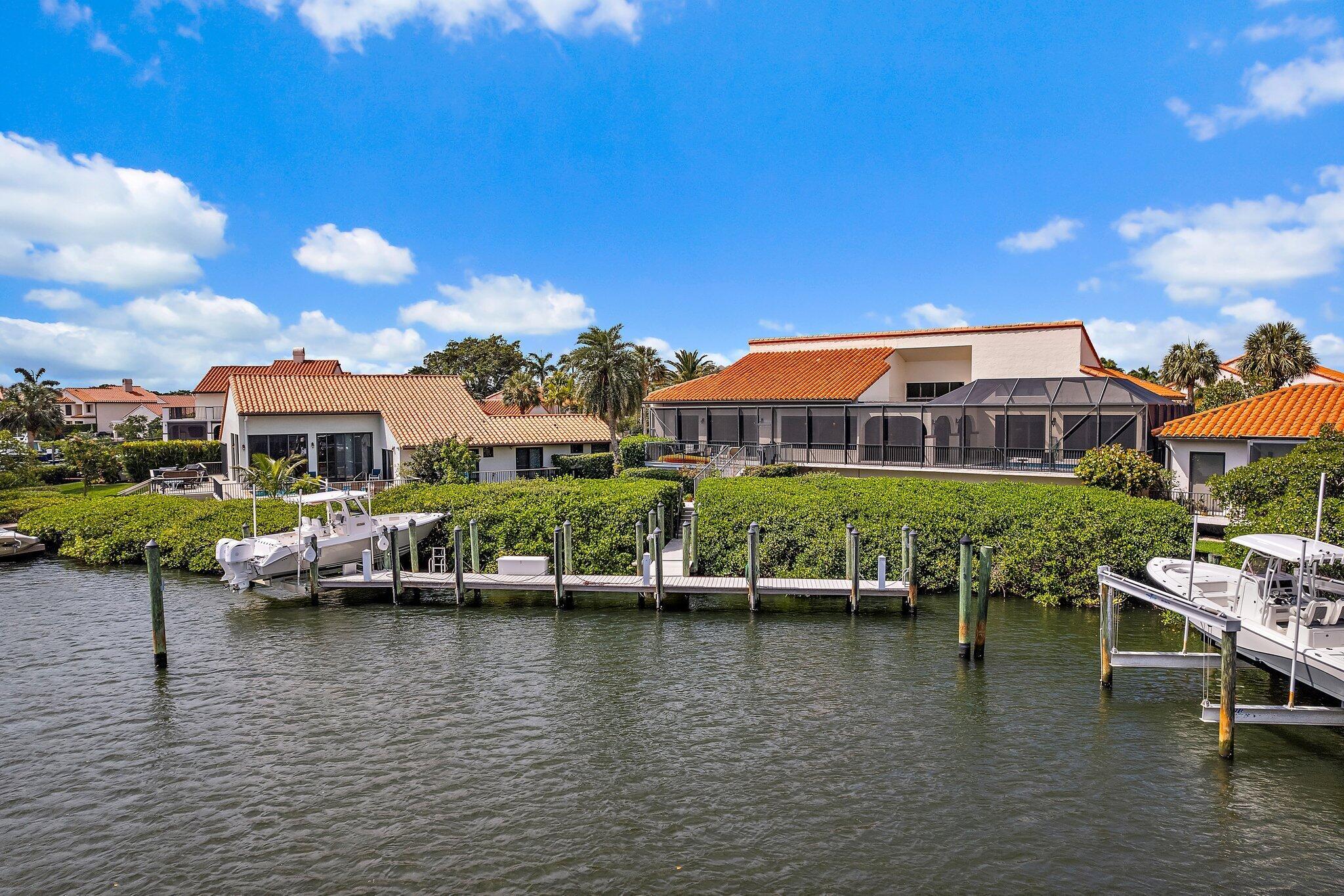 JONATHANS LANDING-PASSAGE - Residential