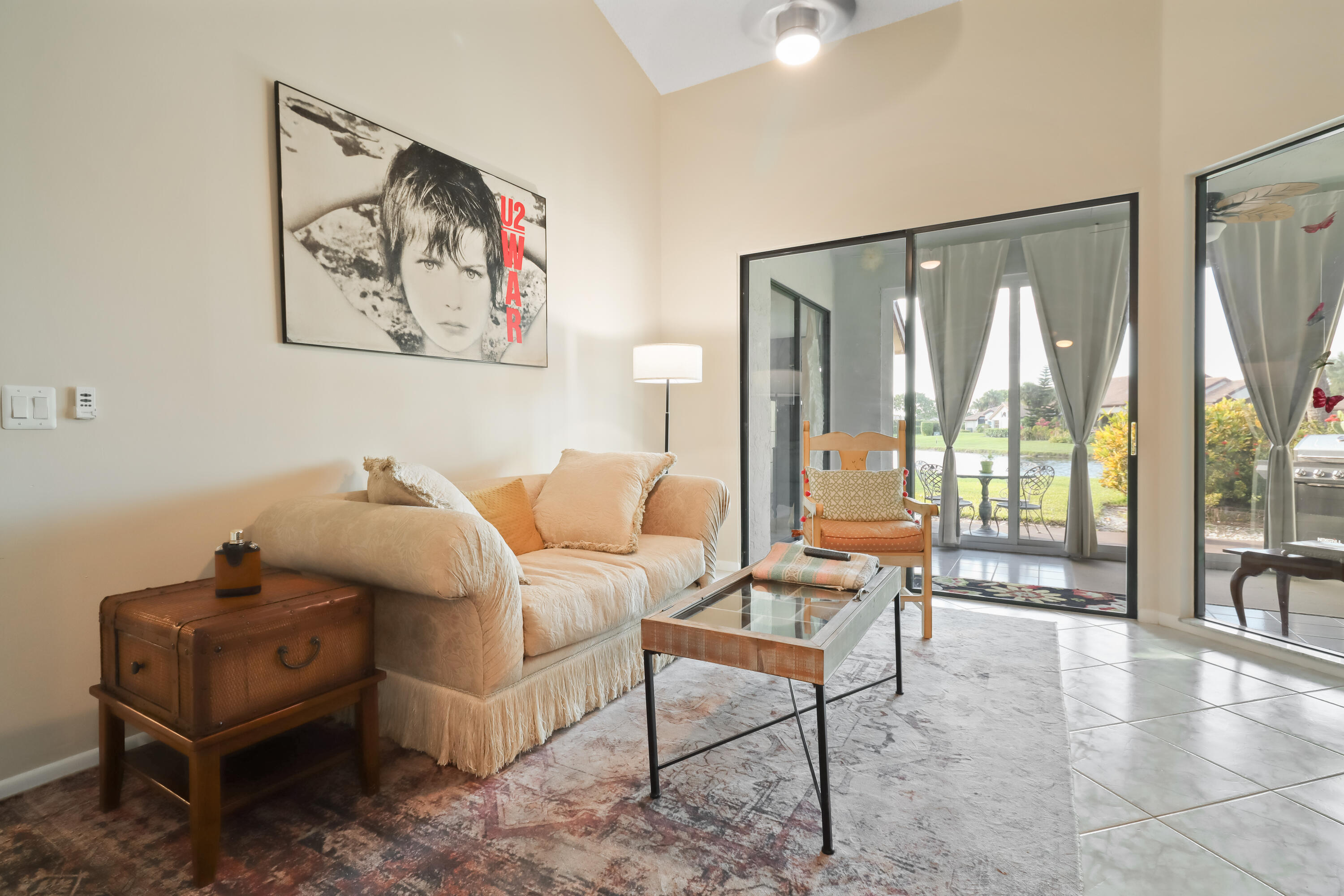 7206 Le Chalet Boulevard