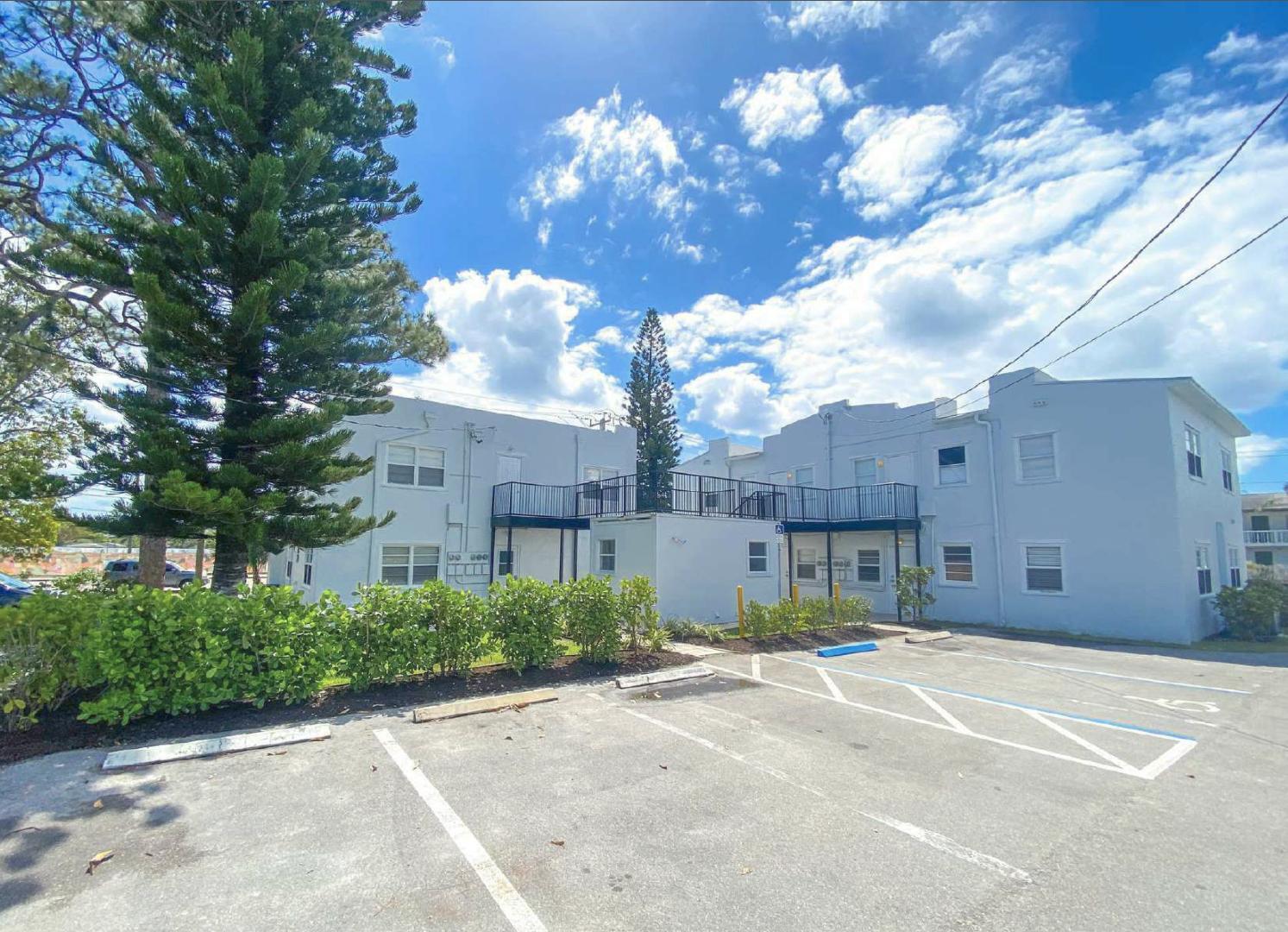 BOYNTON HEIGHTS - Residential Lease