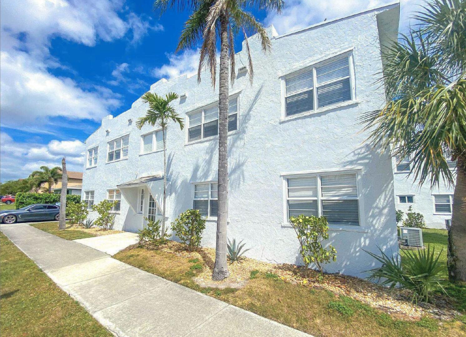 BOYNTON HEIGHTS - Residential Lease