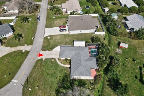 A home in Fellsmere