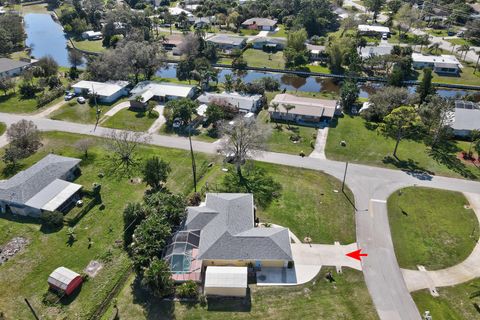 A home in Fellsmere