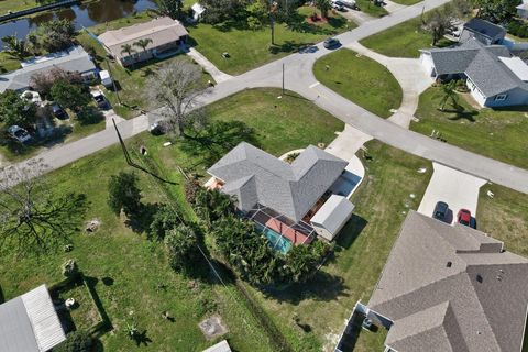 A home in Fellsmere