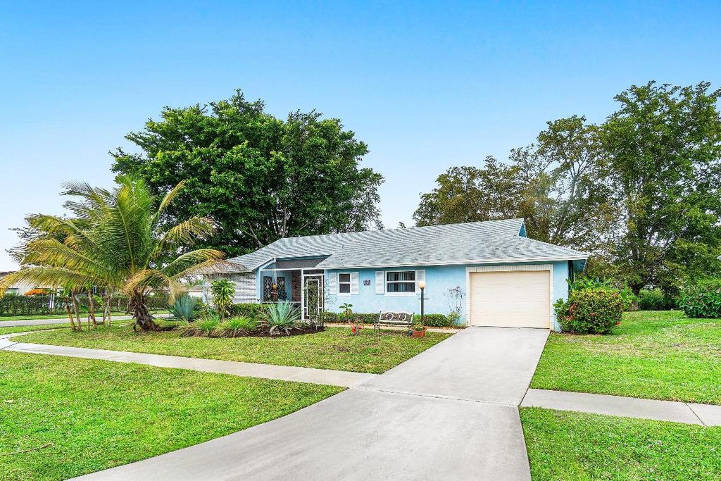 Photo of 6371 Hitchin Post Way, Delray Beach, FL 33484 (MLS # R11154930)