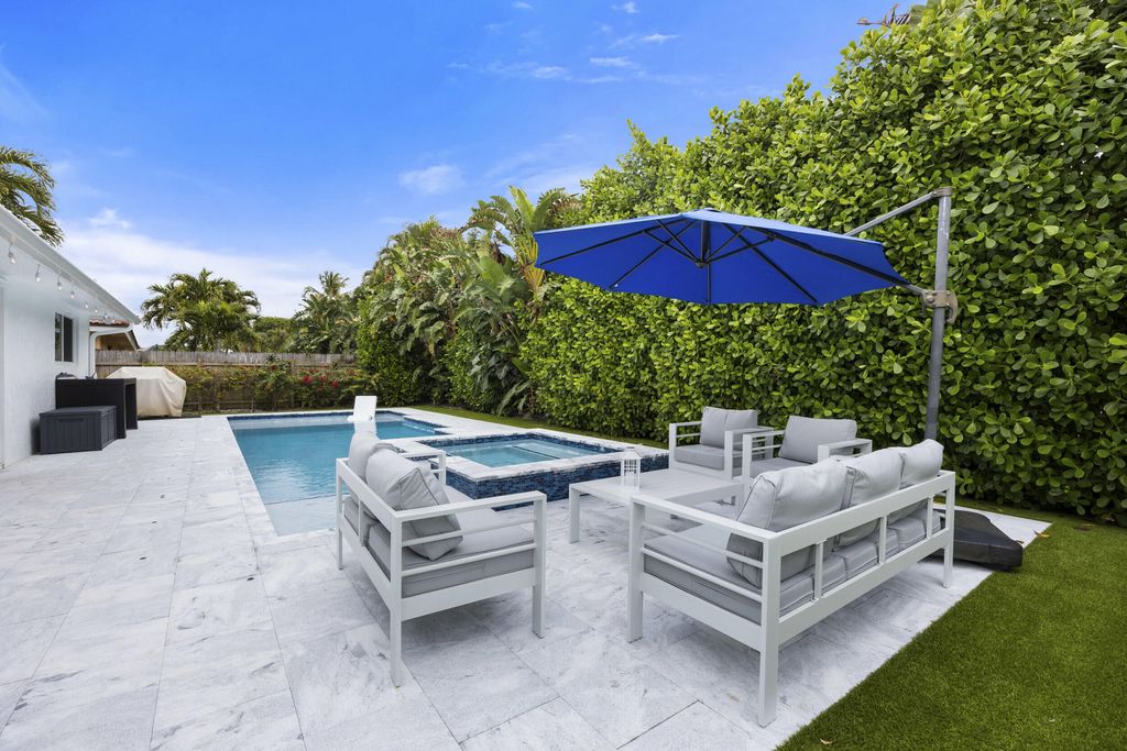 Photo of 52 Pinehill Trail E, Tequesta, FL 33469 (MLS # R11161440)