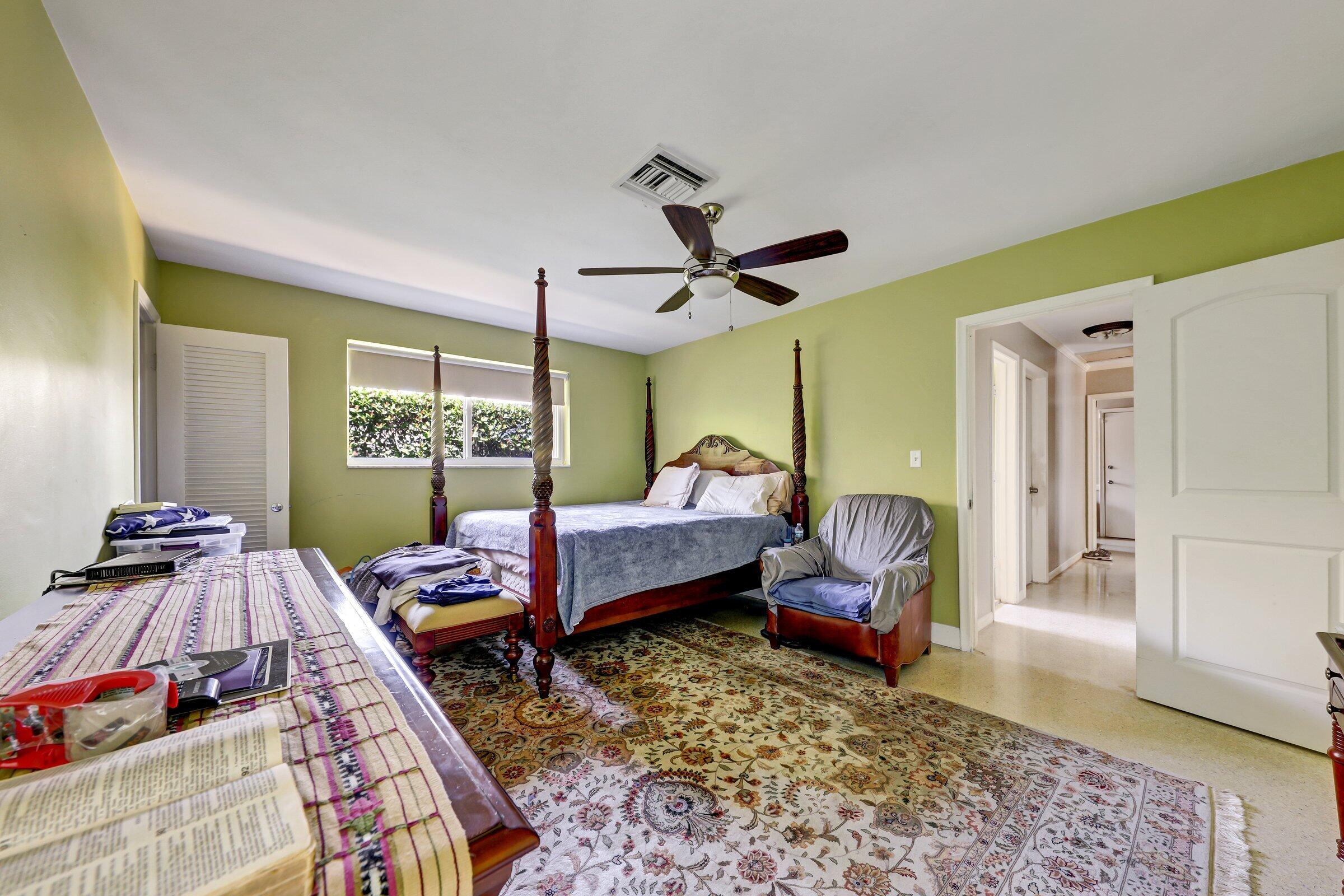 IMPERIAL POINT 1 SEC - Residential