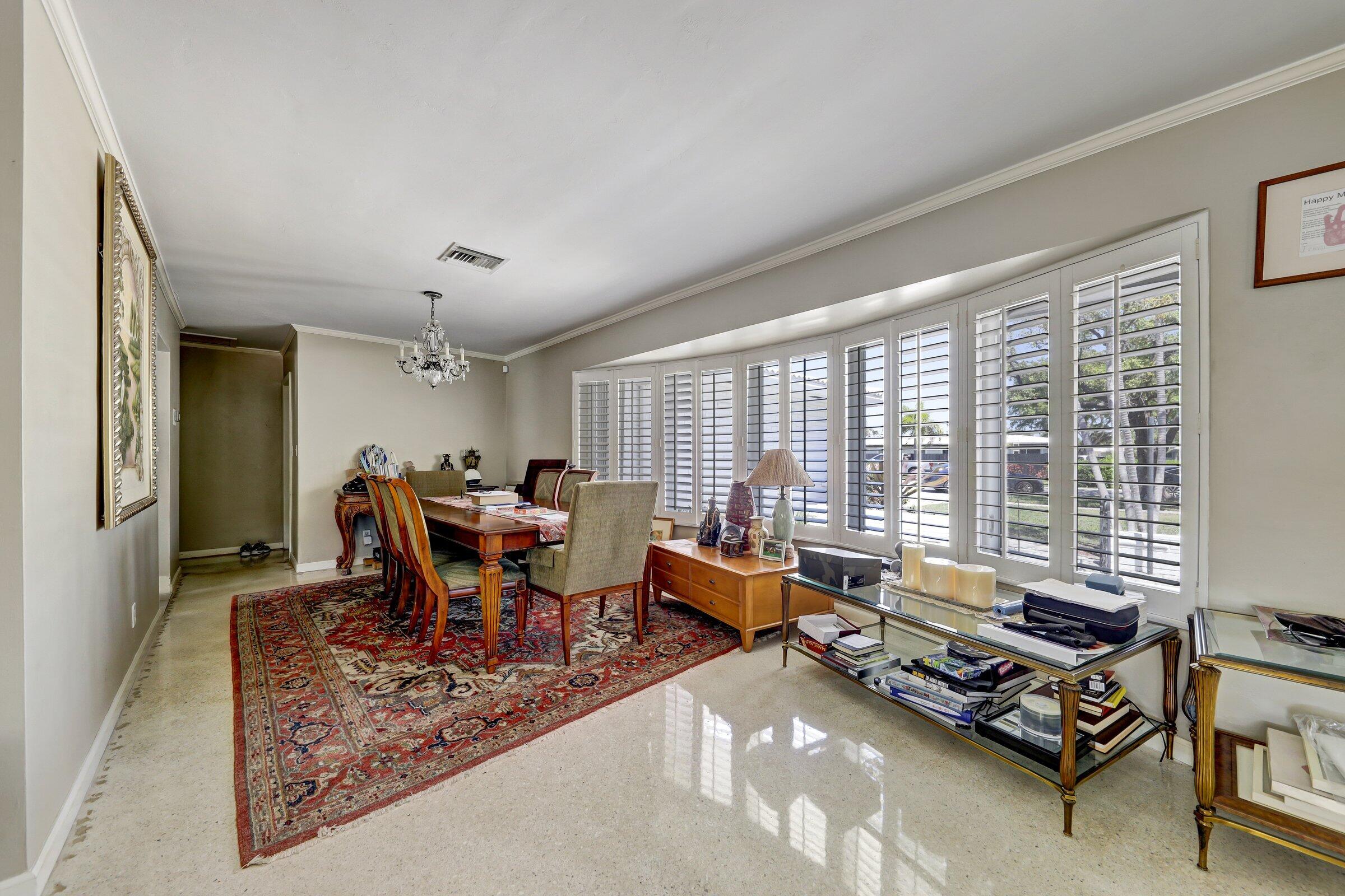 IMPERIAL POINT 1 SEC - Residential