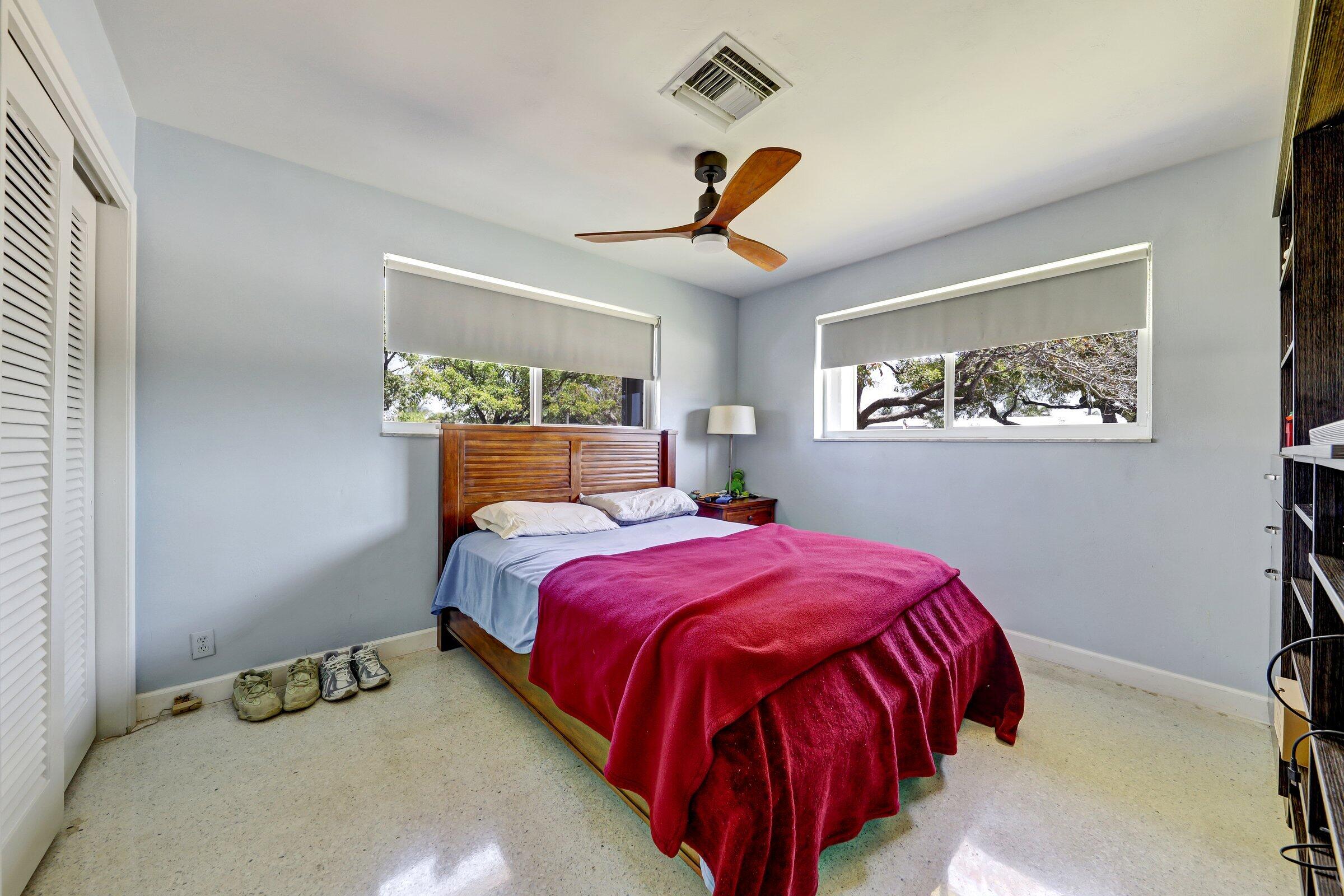 IMPERIAL POINT 1 SEC - Residential