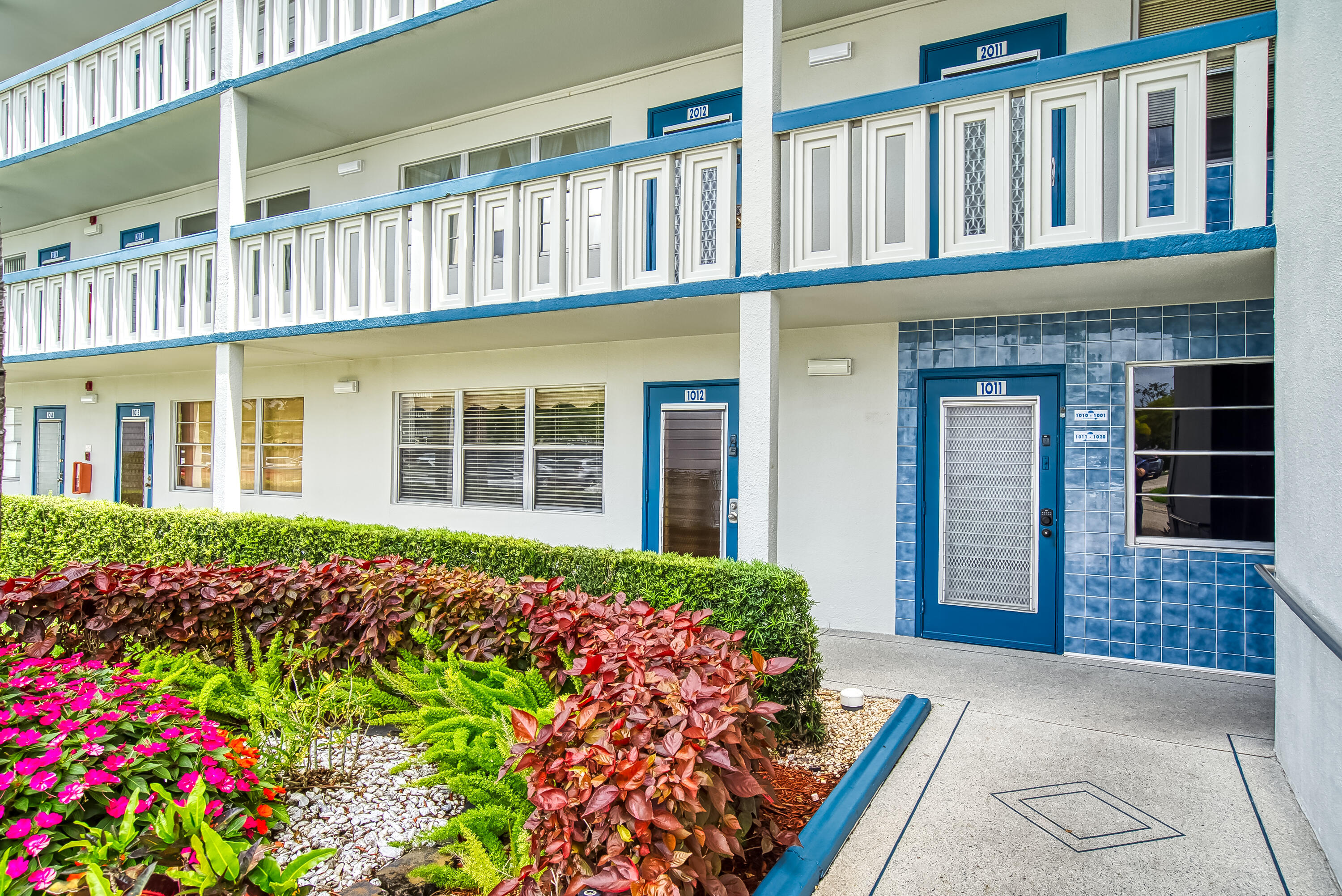 LINCOLN AT CENTURY VILLAGE CONDO - Residential