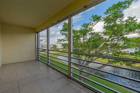 A home in Deerfield Beach