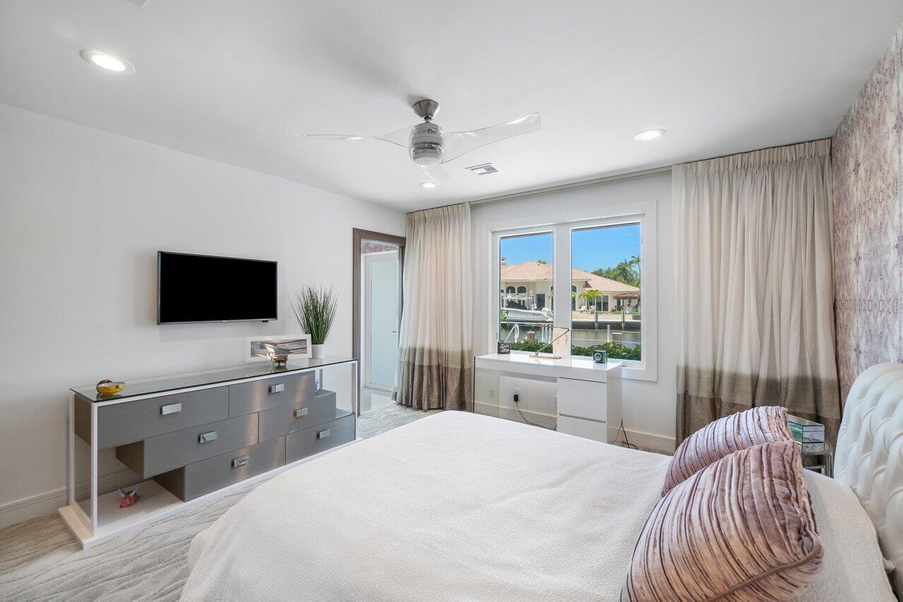 LIGHTHOUSE POINT - Residential