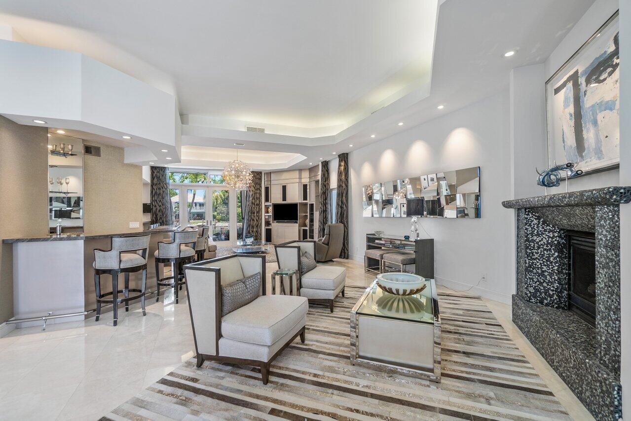 LIGHTHOUSE POINT - Residential