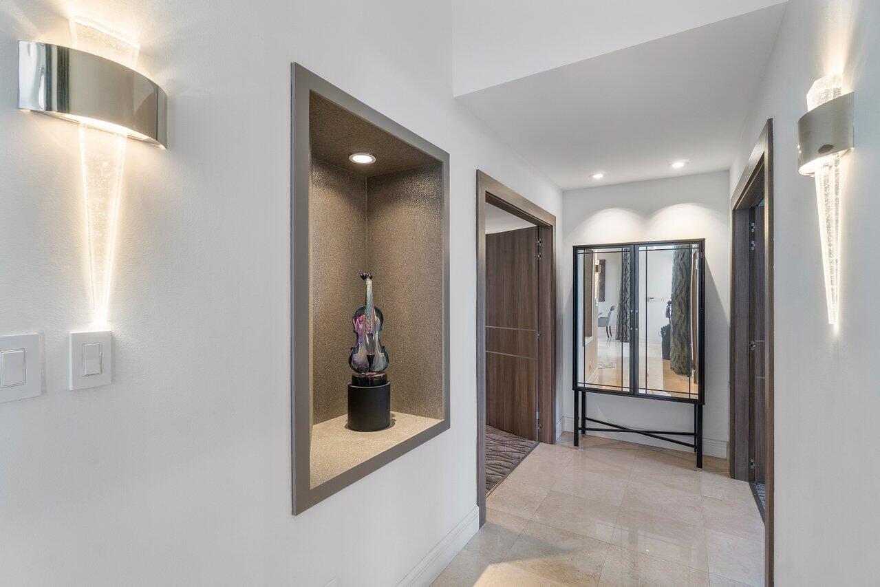 LIGHTHOUSE POINT - Residential