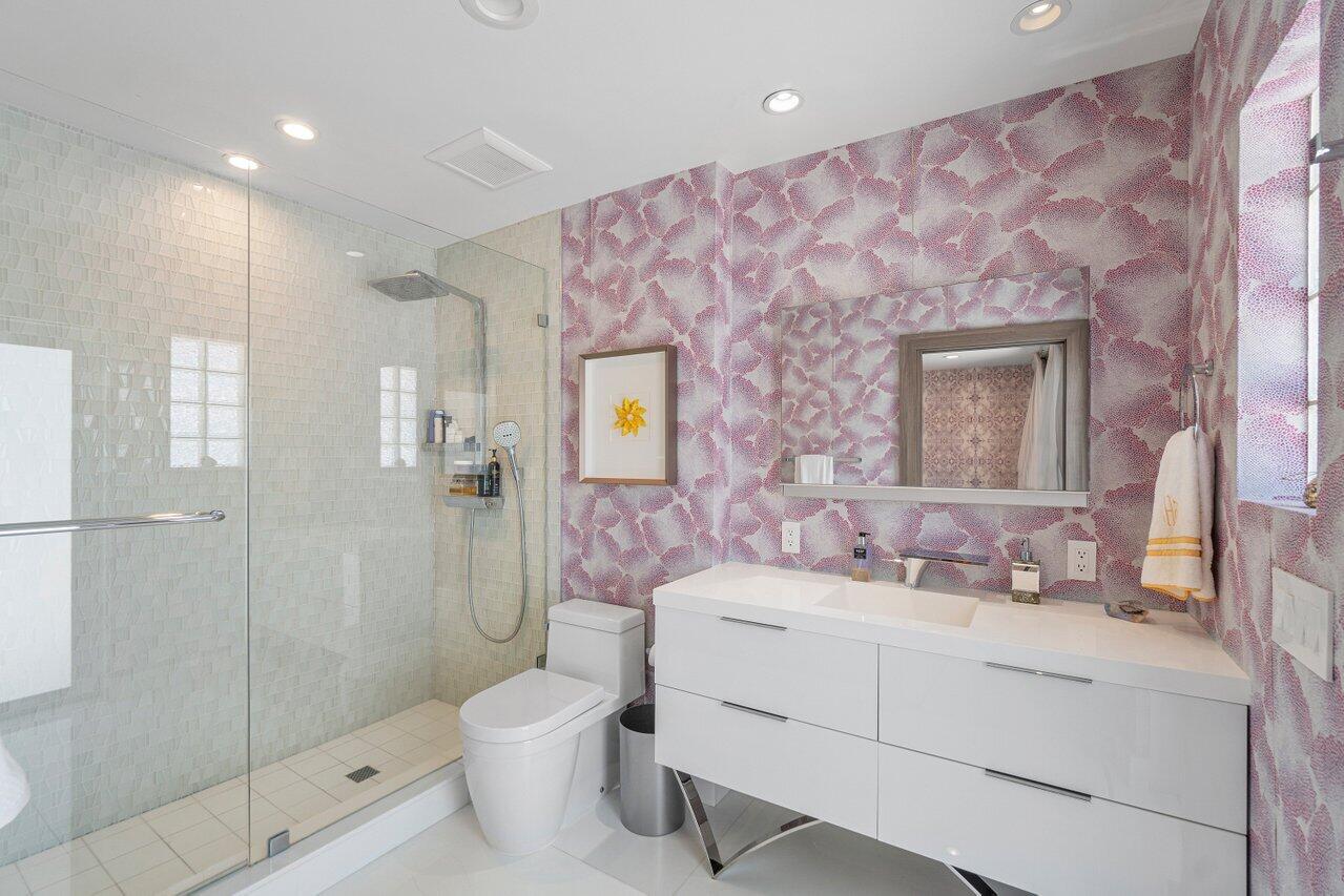 LIGHTHOUSE POINT - Residential