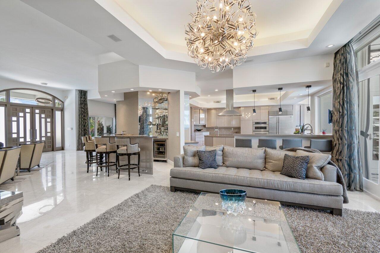 LIGHTHOUSE POINT - Residential