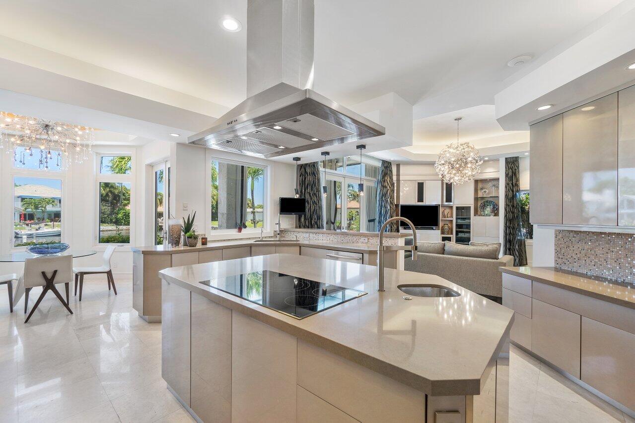 LIGHTHOUSE POINT - Residential