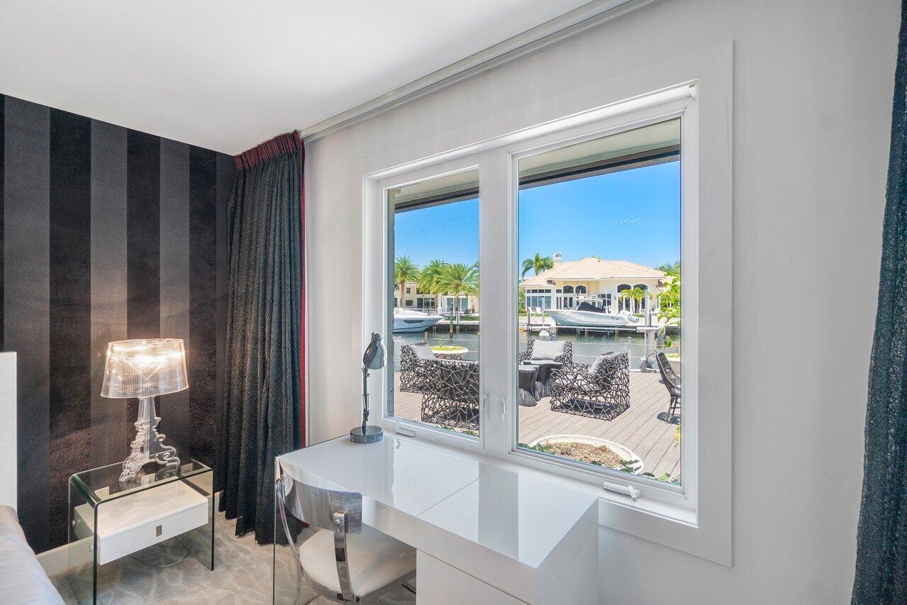 LIGHTHOUSE POINT - Residential