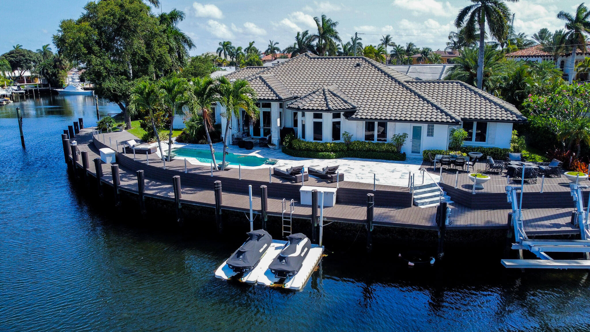 LIGHTHOUSE POINT - Residential