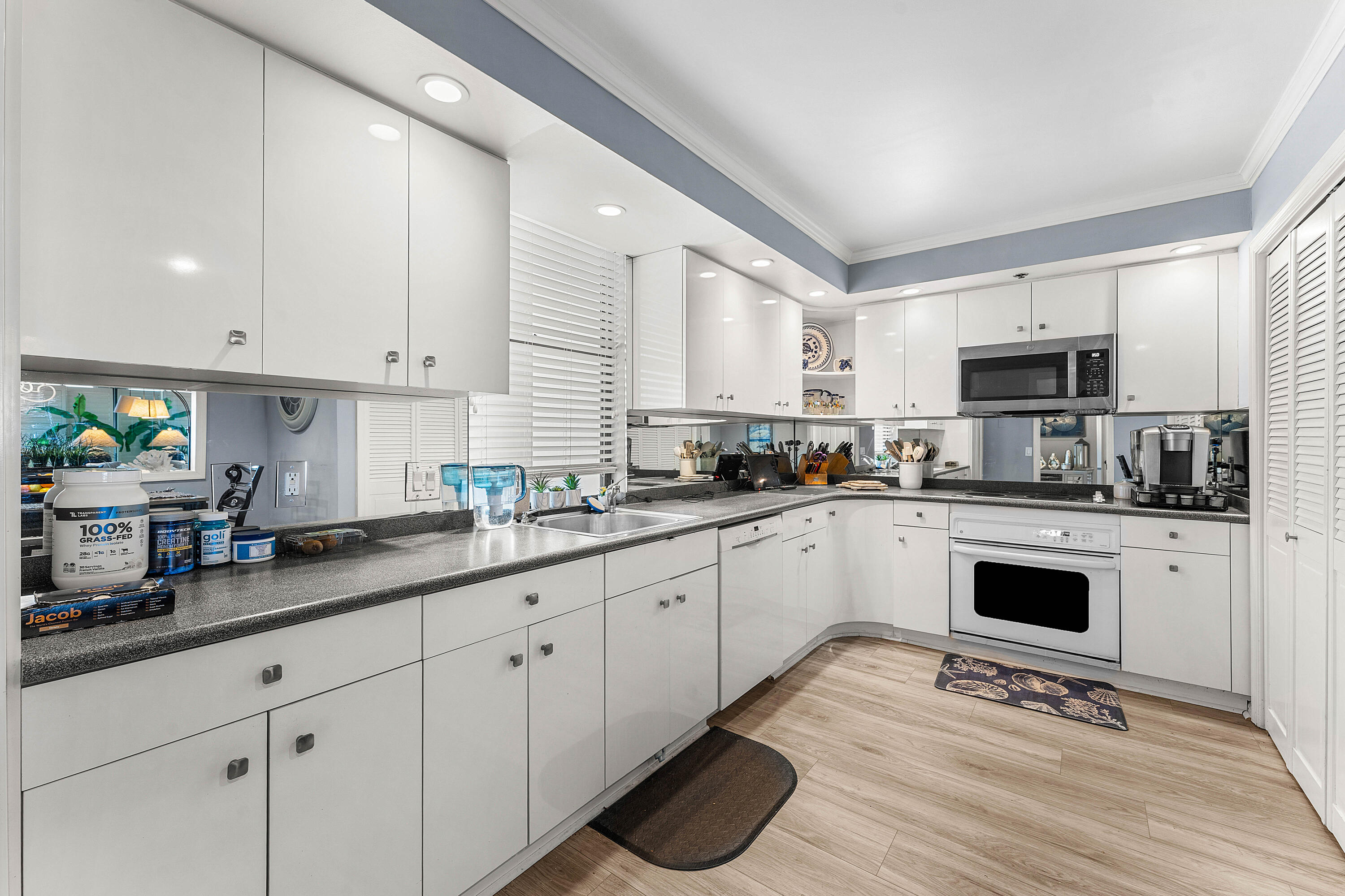 OCEAN TOWERS SOUTH CONDO APTS - Residential Lease