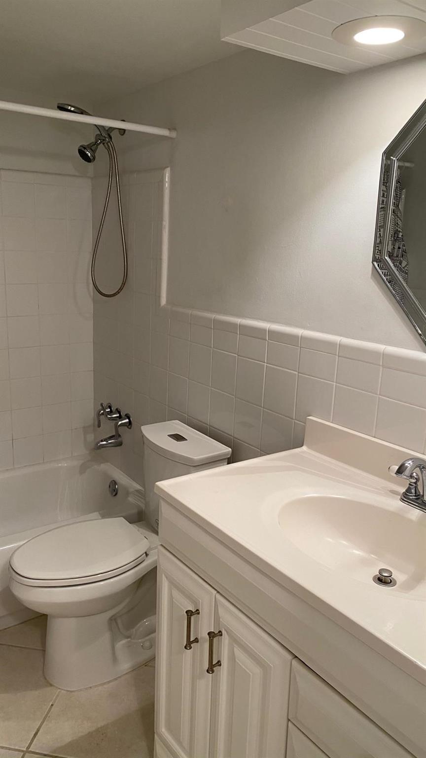 230 N Federal Hwy 104