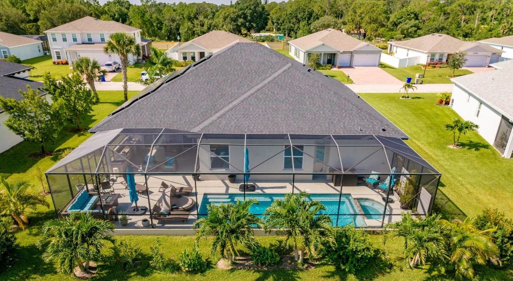 Photo of 5928 Sequoia Circle, Vero Beach, FL 32967 (MLS # R11107346)