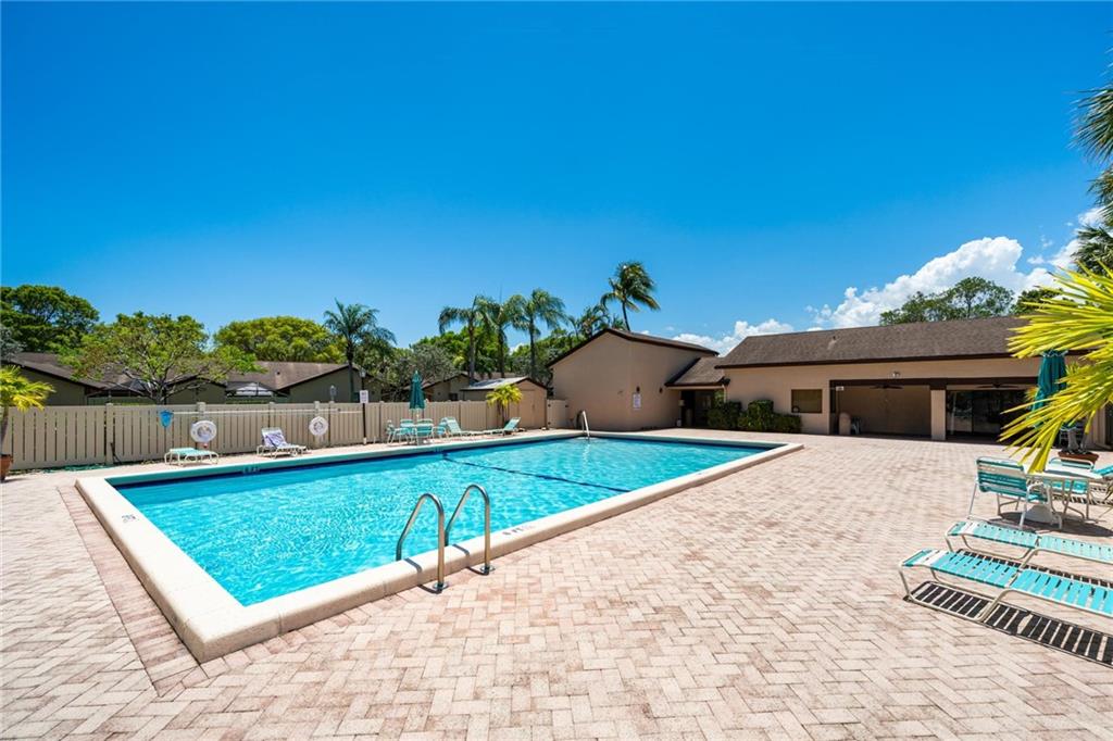 Applewood Village I - Residential