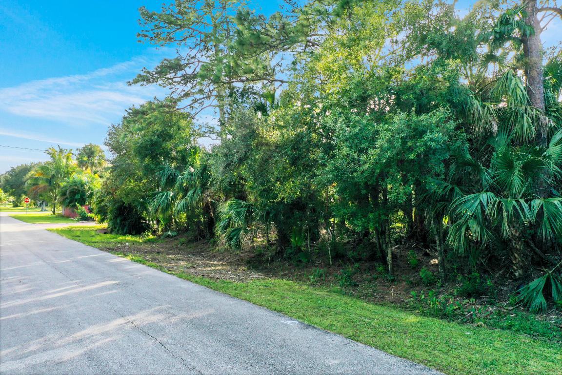 LAKEWOOD PARK UNIT 8 - Land