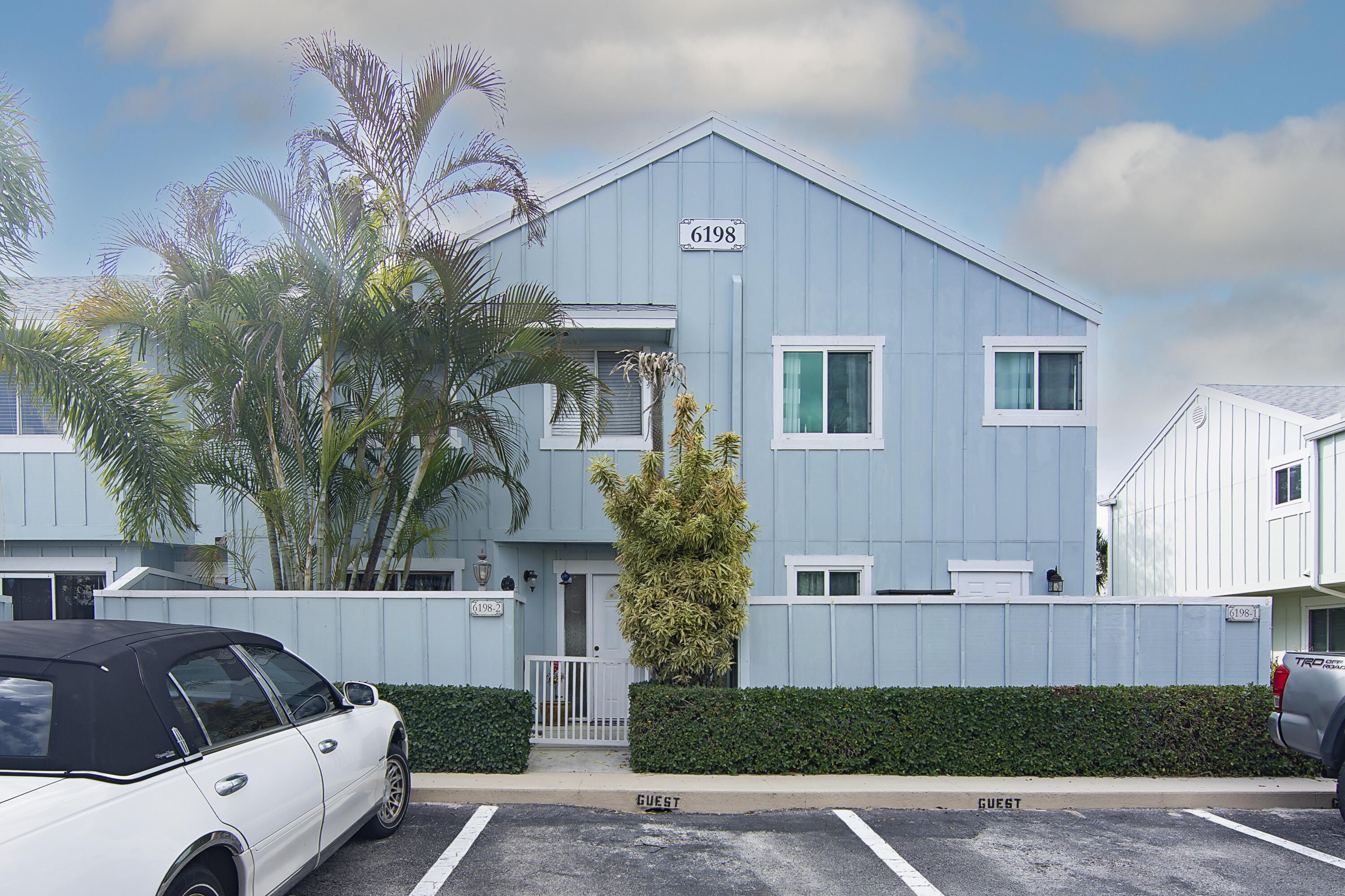 RIVERWALK 3 - Residential