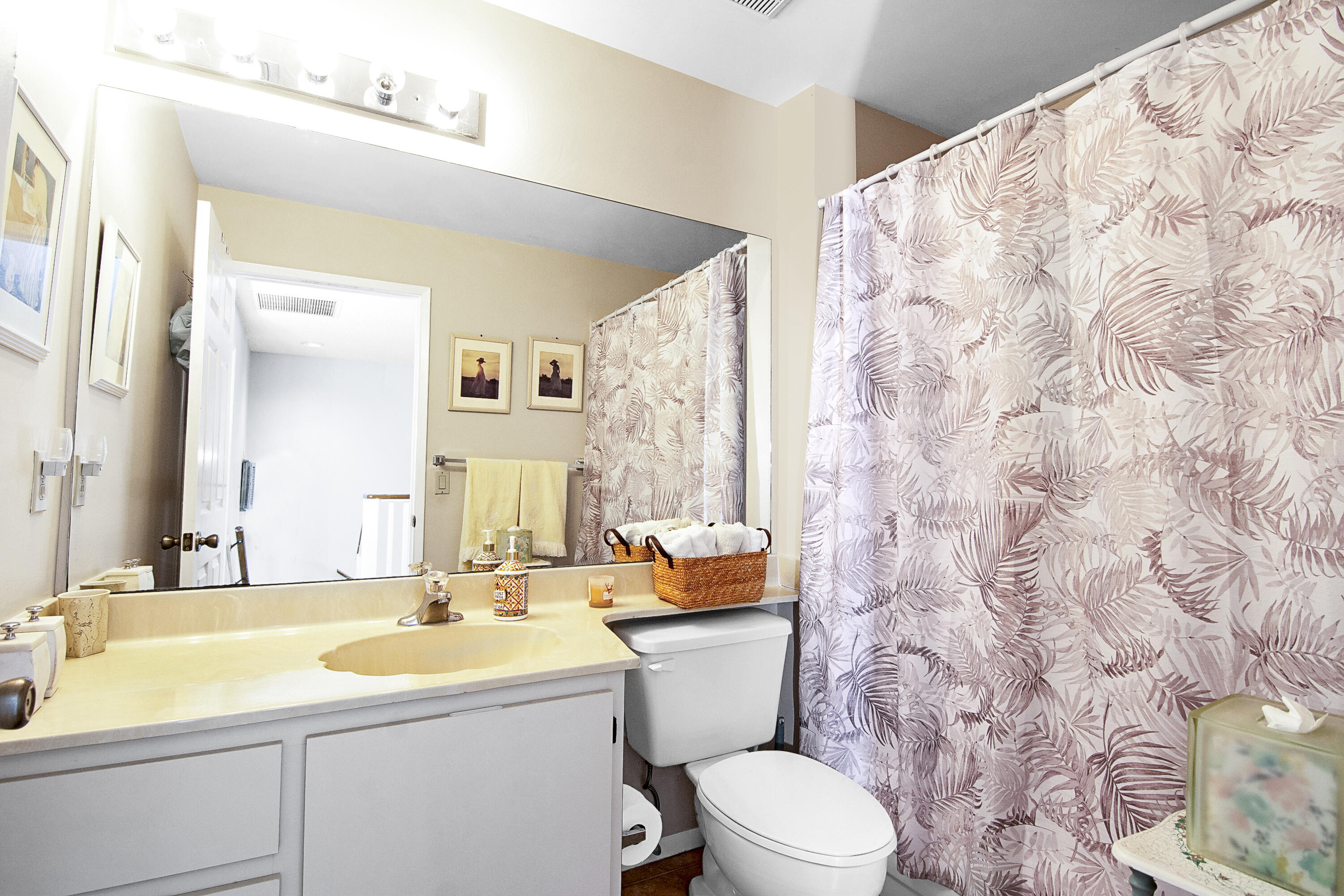 RIVERWALK 3 - Residential