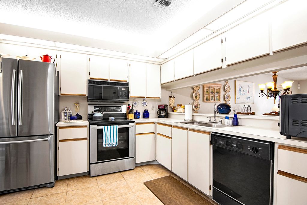 Photo of 6198 Riverwalk Lane #2, Jupiter, FL 33458 (MLS # R11164295)