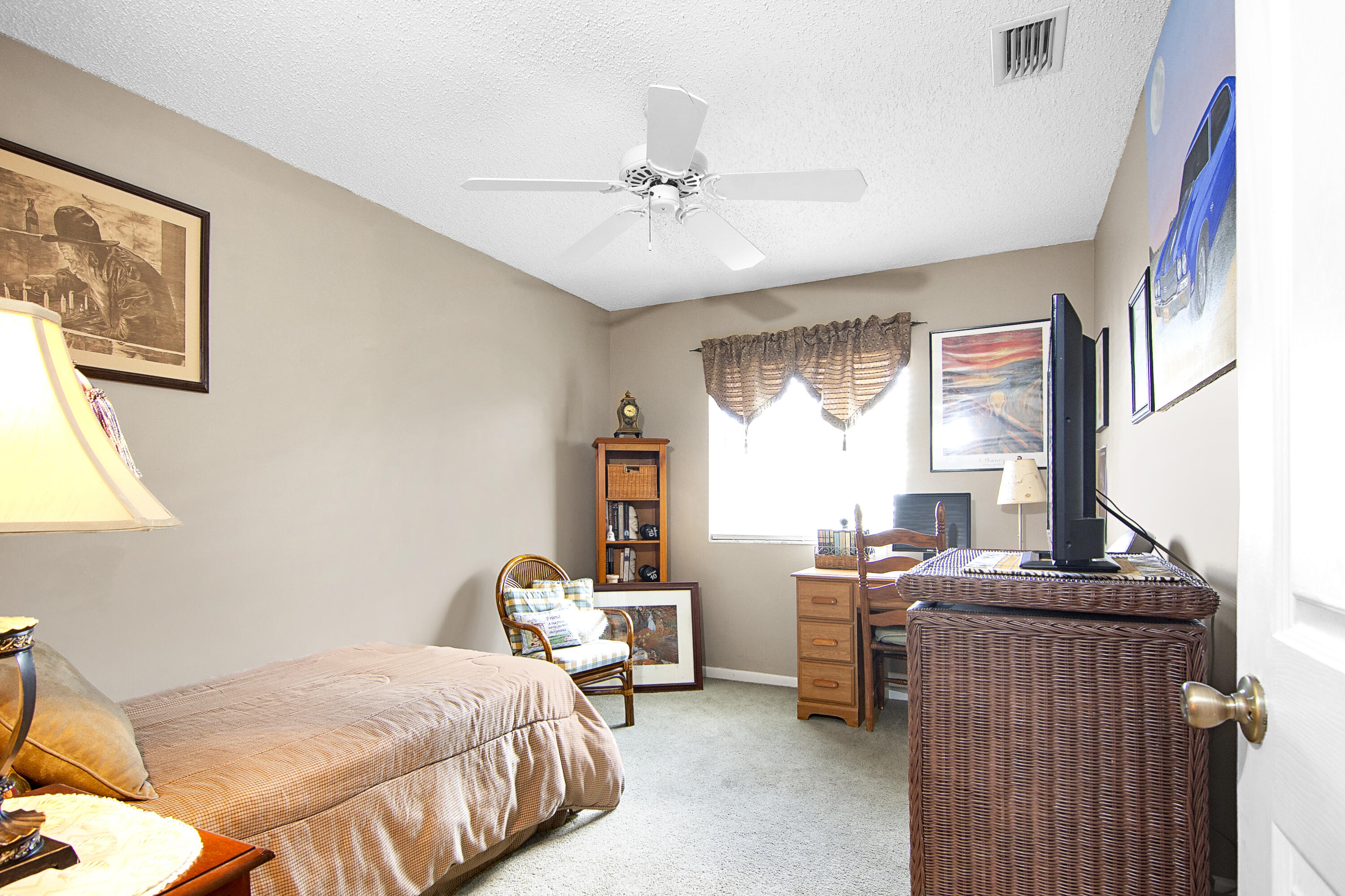 RIVERWALK 3 - Residential