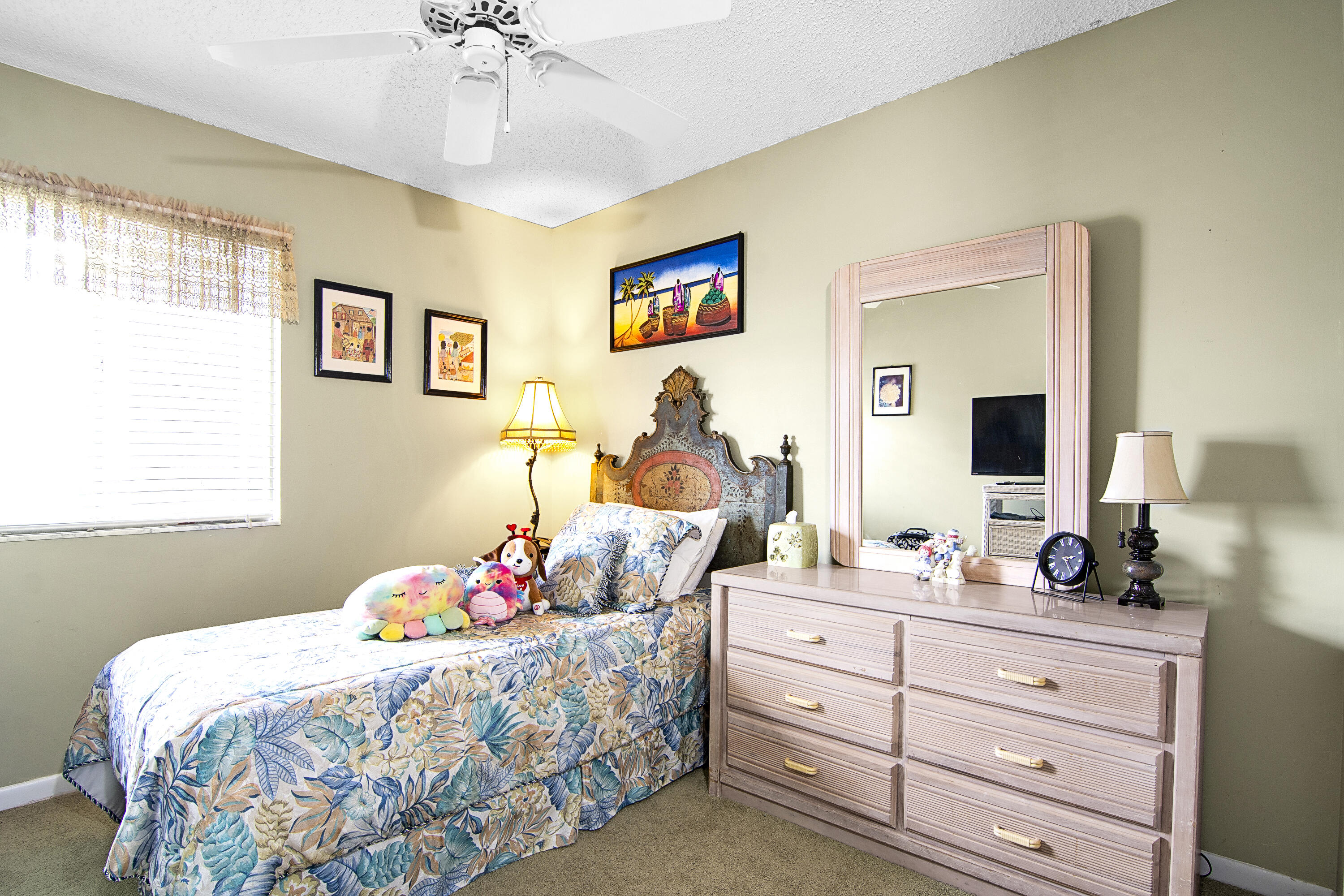 RIVERWALK 3 - Residential